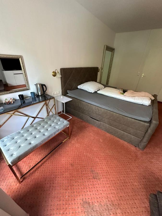 Pension Columbia Inkl. Fruehstueck Im Zentraum Bad Gleichenberg Dış mekan fotoğraf